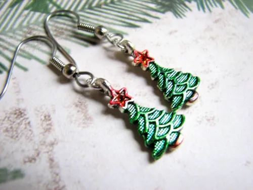 Vista 3 de Painted Holiday Christmas Tree Earrings