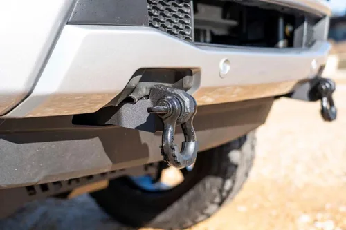 Vista 2 de Rough Country Soporte de gancho de remolque a grillete para Ford Ranger 2019-2021 - RS144 Negro