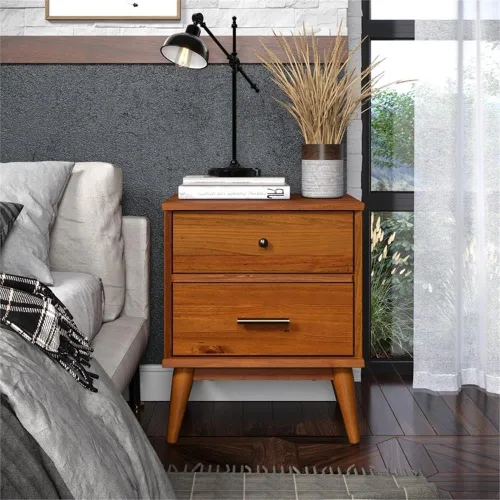 Vista 2 de Mesita de noche Mid-Century con dos cajones, fabricada con madera maciza, acabado castañón Castañho