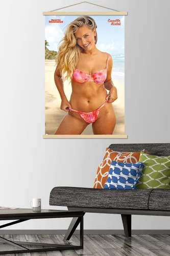 Vista 2 de Trends International Sports Illustrated: Swimsuit Edition - Póster de pared Camille Kostek 23, 22.37 x 34.00 pulgadas, paquete de impresión premium