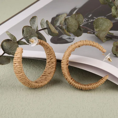Vista 2 de Aretes de rafia para mujer, aretes bohemios de playa, hechos a mano, trenzados, geométricos, colgantes