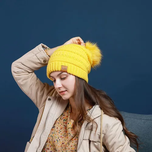 Vista 4 de REDESS - Gorro de invierno con pompón y forro polar para mujer, grueso, diseño de calavera