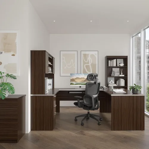 Vista 2 de Bestar Ridgeley - Escritorio ejecutivo para computadora con gabinete, un archivador lateral y una estantería, chocolate oscuro