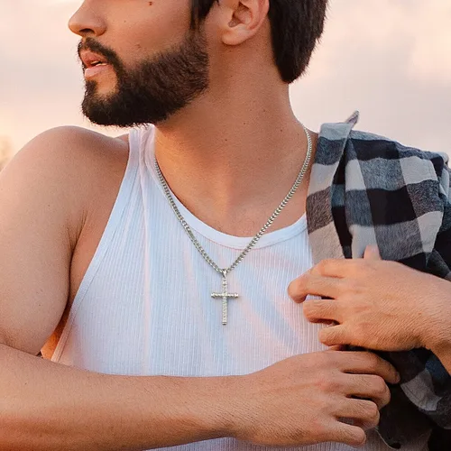 Vista 3 de LUXEJEW Cross Necklace for Men, Silver Black Gold Stainless Steel Cuban Chain Cross Pendant Necklace for Men