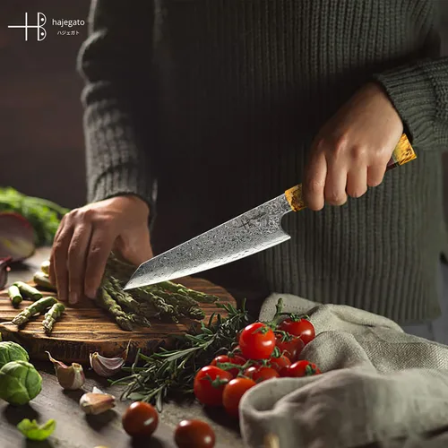 Vista 9 de Cuchillo de chef damasceno pequeño único de una pieza, mango profesional, cuchillo de cocina japonés de 6 pulgadas VG10 de 67 capas de acero
