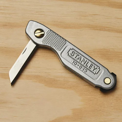 Vista 4 de Herramientas Stanley Consumer 10-049 Cuchillo multiusos de bolsillo robusto