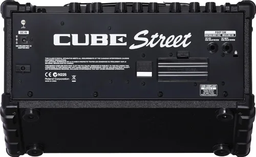 Vista 4 de Roland CUBE Street EX amplificador estéreo de 2 canales a batería