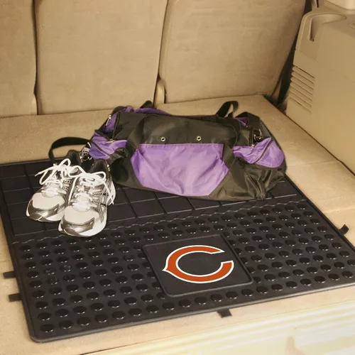 Vista 2 de FANMATS 10846 Chicago Bears - Tapete de carga de vinilo resistente de 31 x 31 pulgadas, para todo tipo de clima, protección para el maletero