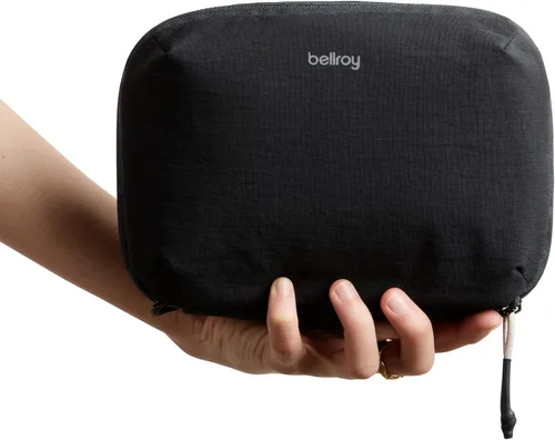 Vista 6 de Bellroy Lite Tech Kit, organizador de viaje electrónico, color negro