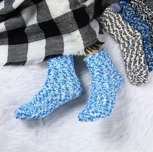 Vista 6 de SATINIOR 4 Pairs Valentine's Day Cupcake Socks Gifts for Women Girl Fuzzy Fluffy Sock DIY Present Socks Birthday Gifts