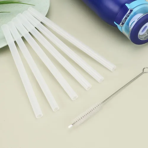 Vista 7 de 6 popotes de repuesto para copas Ello, popotes de plástico reutilizables con cepillo de limpieza para botella de agua Ello Emma de 14 onzas