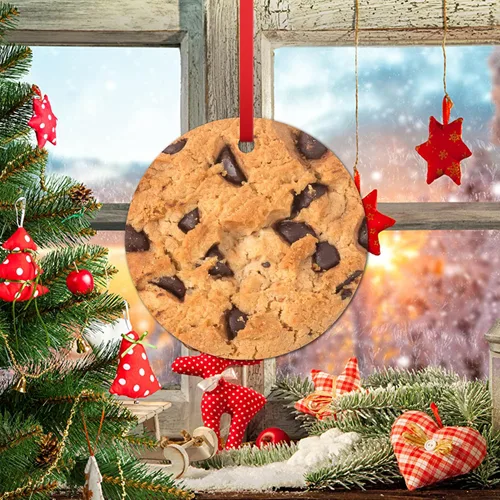 Vista 8 de Adorno de Navidad de galleta de chocolate, colgante de comida, decoración colgante de árbol, divertido adorno de cerámica de Nochebuena para amigos