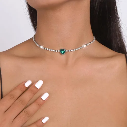 Vista 5 de Collar de tenis de cristal con forma de corazón, gargantilla de corazón de cristal verde, gargantilla de tenis con diamantes de imitación