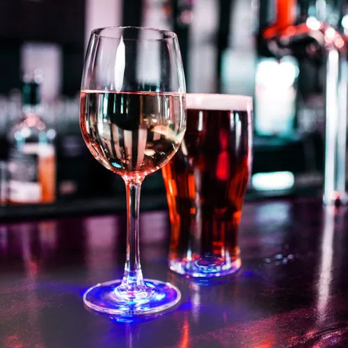 Vista 6 de 12 posavasos LED para bebidas, botella de posavasos de barra LED, etiqueta Posavasos para botellas de licor perfecto para fiestas, bodas, bar Azul
