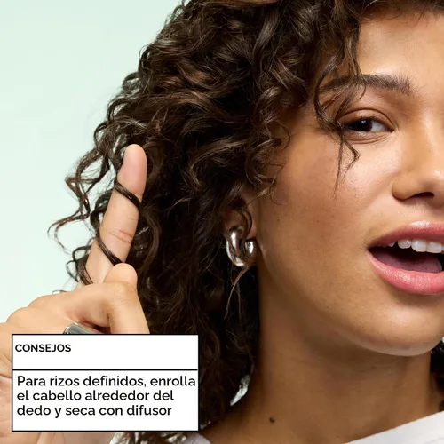 Vista 6 de Garnier Fructis - Espuma moldeadora para construir rizos estilizados, 6.8 onzas (El embalaje puede variar)