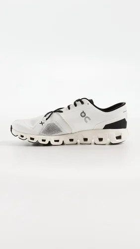 Vista 6 de ON Zapatos deportivos Cloud X Shift para mujer, Marfilnegro