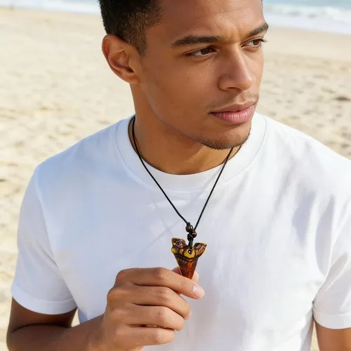 Vista 3 de Collar de Diente de Tiburón Ymimanchil - Collar de Dientes de Tiburón de Verano para Hombres - Collar de Surfista de Playa - Collar de Cuero
