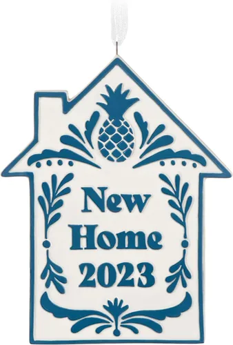 Vista 9 de Hallmark Keepsake Adorno de Navidad 2026, Home Sweet New Home 2026, porcelana y metal, regalos de inauguración de la casa