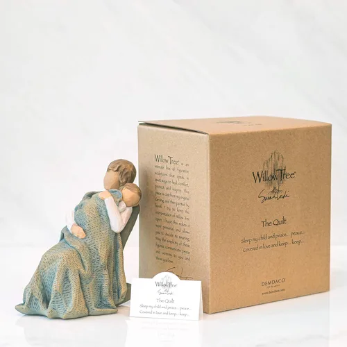 Vista 6 de Willow Tree The Quilt, Figura Esculpida Pintada a Mano