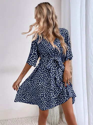Vista 4 de OYOANGLE Vestido acampanado con cinturón y manga corta con volantes y cuello en V para mujer