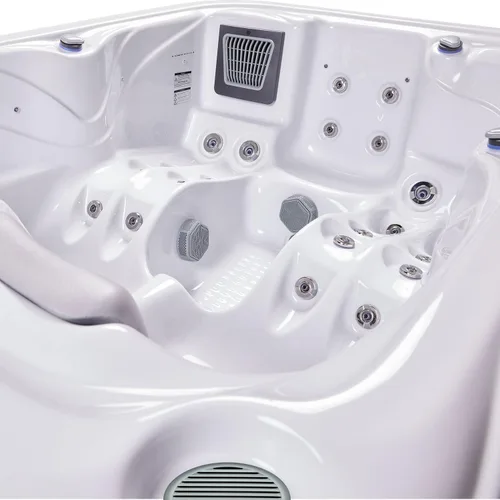 Vista 3 de Bueno Spa Atlanta 3 - Personas 37 - Chorros Bañera de hidromasaje acrílica en blanco hielo con nuevo aislamiento Arctic Max, ozonizador y cubierta