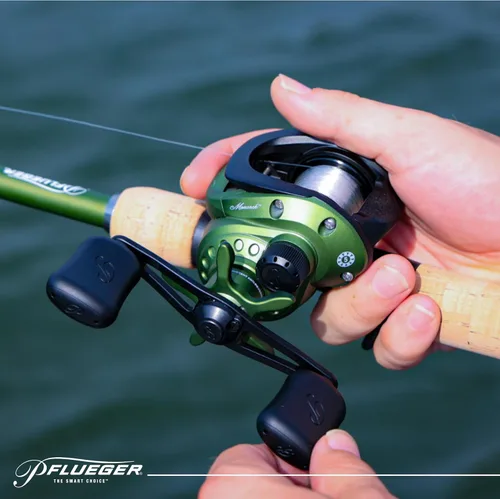 Vista 8 de Pflueger Combo de carrete de cebo y caña de pescar Monarch de perfil bajo