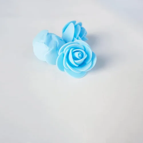 Vista 4 de Luvhua Flores de espuma a granel, rosas artificiales de espuma para manualidades, regalos de oso para el día de San Valentín, cumpleaños, decoración