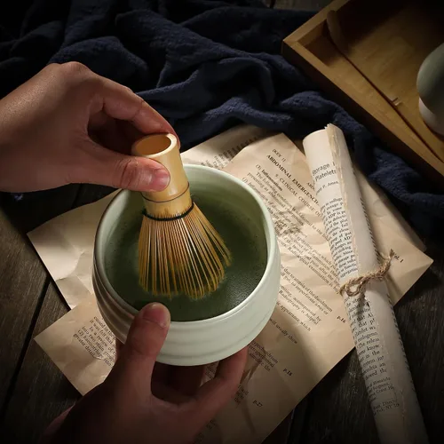 Vista 6 de zenrc Kit de Ceremony Matcha – Batidor tradicional de bambú (Chasen) Scoop (Chashaku) Chawan Bowl con boquilla de vertido, soporte para batidor