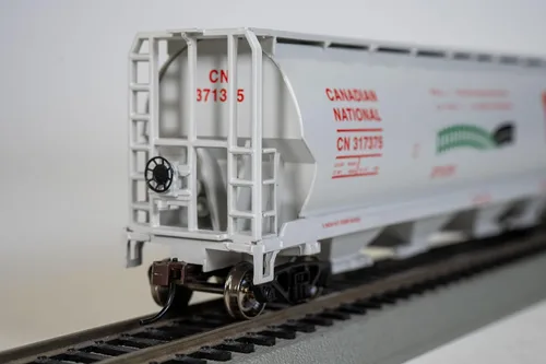 Vista 3 de Bachmann Trenes - Tolva de grano cilíndrica canadiense de 4 bahías - CN Environmental - Escala HO, gris, 8