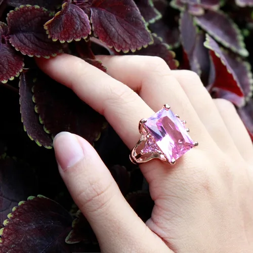 Vista 4 de Lavencious Anillos elásticos grandes y brillantes con circonitas cúbicas para mujer, talla 7-9