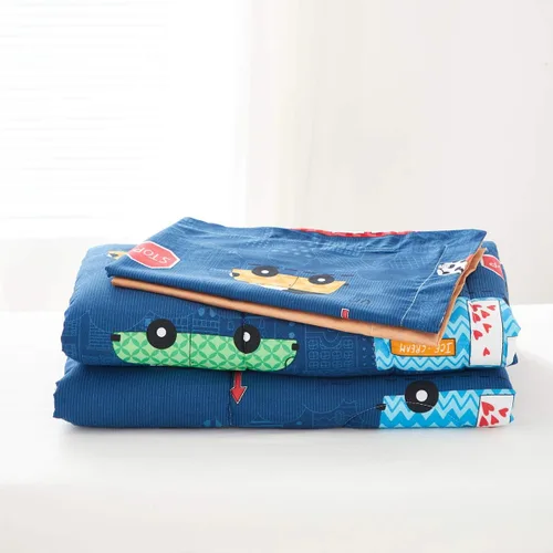 Vista 7 de Juego de ropa de cama para niños pequeños, color azul marino con autos coloridos, incluye 1 edredón para niños, sábana encimera, sábana bajera