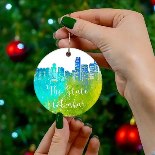 Vista 4 de Adorno navideño de cerámica impreso en dos caras del Estado de Qatar, novedad para familiares, amigos y niños, colgantes de recuerdo de Navidad