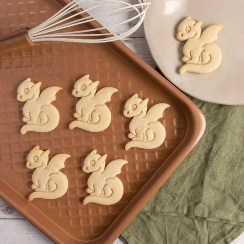 Vista 3 de Cortador de galletas Baby Dragon, 1 pieza - Bakerlogy