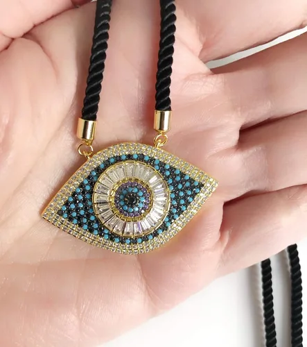Vista 7 de Collar de amuleto de la suerte SIFRIMANIA con colgante de ojo maligno, longitud ajustable y vibrantes piedras de circonita cúbica para buena suerte