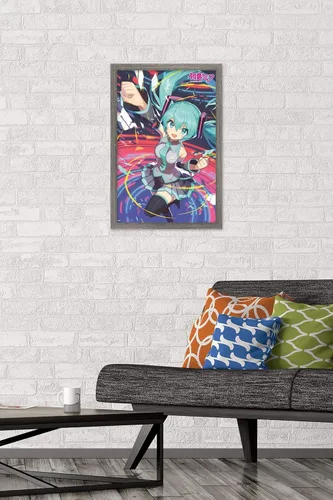 Vista 2 de Hatsune Miku - Póster de pared con puño, 22.4 pulgadas de largo x 14.7 pulgadas de ancho, versión enmarcada de madera de granero