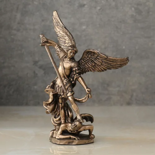 Vista 2 de Veronese Design Figura de resina de demonio asesino de Arcángel de 4 pulgadas, pintada a mano, acabado de bronce