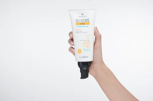 Vista 2 de Heliocare 360 Pediatrics Locion Spf50+ 200ml366327, blanco