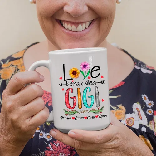 Vista 4 de Love Being Called Gigi Tazas de té y café – Tazas de cerámica Gigi personalizadas – Regalo para nietos – Tazas de flores – Cerámica blanca de 11 oz