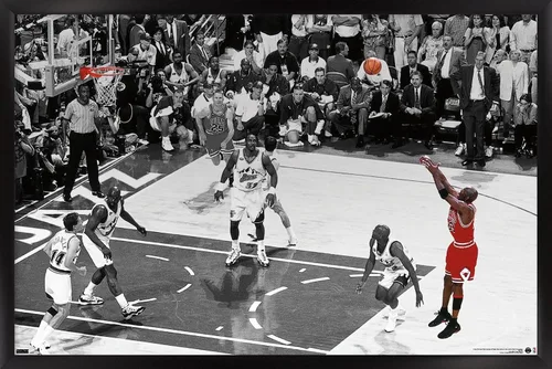 Vista 8 de Trends International Michael Jordan - Póster de pared horizontal The Shot, 14.72 x 22.37 pulgadas, versión enmarcada de madera de granero