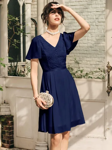 Vista 3 de MISSMAY Vestido de cóctel de encaje con cuello en V y mangas con volantes retro