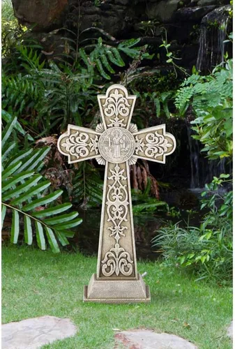 Vista 3 de Avalon Gallery - Cruz de jardín de San Benito, resina de piedra, decoración religiosa para exteriores, 24 pulgadas de alto x 9 pulgadas de ancho