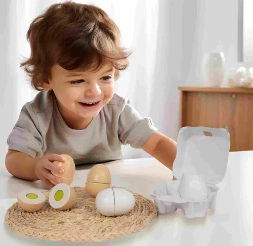 Vista 5 de Huevos de madera, 4 piezas de juguetes para cortar huevos de Pascua, juego de comida de madera para jugar a fingir, juegos de comida de juguete