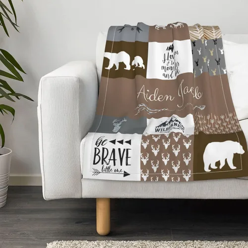 Vista 4 de Mantas de bebé personalizadas para niños y niñas, mantas de bosque personalizadas con nombre y sombrero, color rojo
