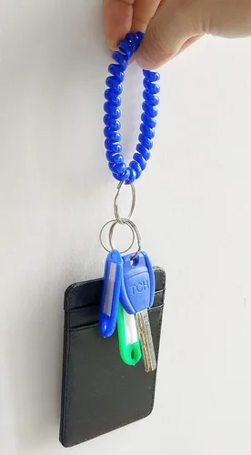 Vista 4 de Llavero de muñeca – Muñequera de espiral elástica con resorte para gimnasio, piscina, placa de identificación, llaves, C