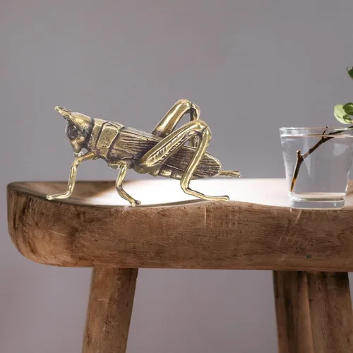 Vista 3 de LUOZZY 2 figuras de grillos de latón para manualidades, grillos de mesa, decoraciones de escritorio para el hogar