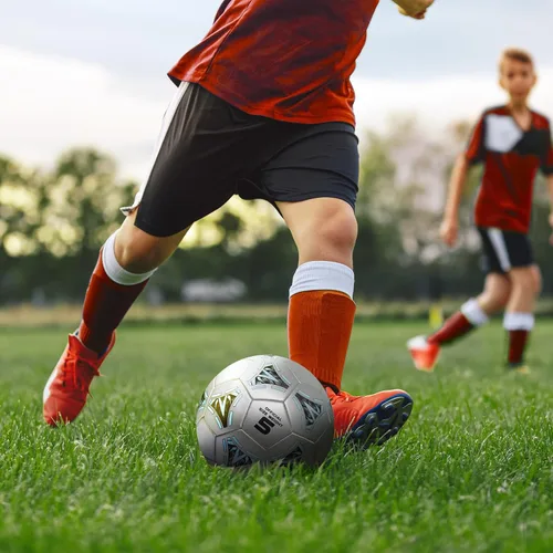 Vista 5 de Balón de fútbol talla 5 para adultos y jóvenes, para práctica en interiores y exteriores, pelota de fútbol de cuero con bomba (gris)