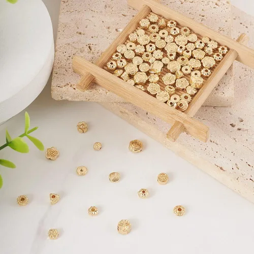 Vista 6 de KISSITTY 84 cuentas espaciadoras chapadas en oro de 14 quilates para hacer joyas, cuentas triangulares de calabaza, espaciadores de metal