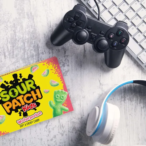 Vista 7 de SOUR PATCH KIDS and SWEDISH FISH - Paquete variado de dulces suaves y masticables, dulces a granel, día de la madre, 15 cajas