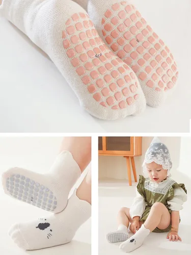 Vista 8 de Calcetines antideslizantes para bebés y niños pequeños con agarres, calcetines de dibujos animados para niñas y niños recién nacidos, 5 pares