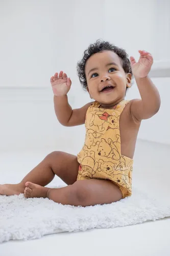 Vista 4 de Disney Winnie the Pooh - Conjunto de traje de Mickey Mouse para recién nacido a niño pequeño